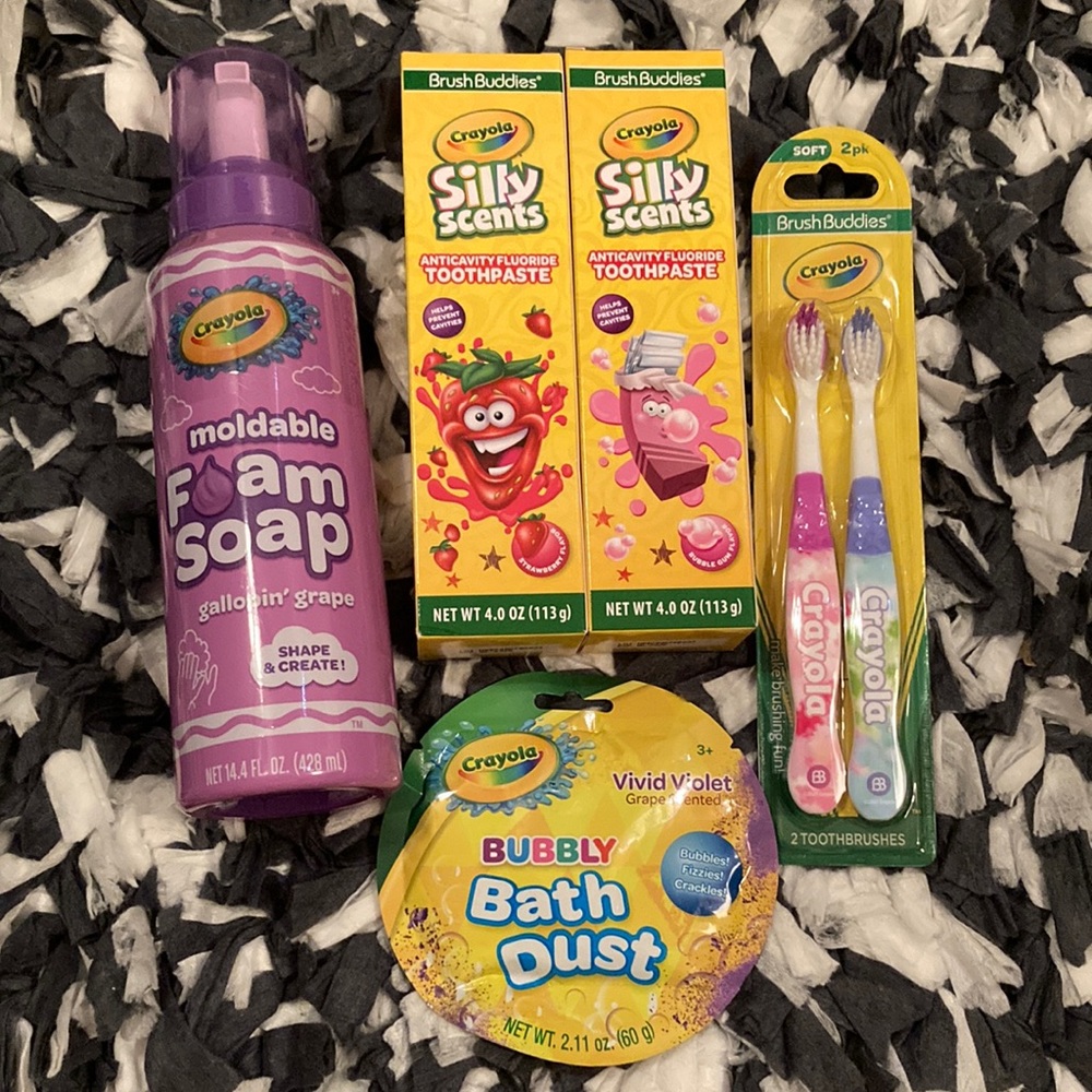 Crayola Bath Time & Teeth Gift Set Bundle